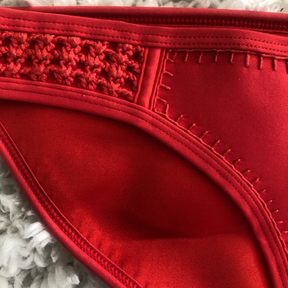 Triangl Piper Red Velvet Bikini Set - Picture 3 of 8